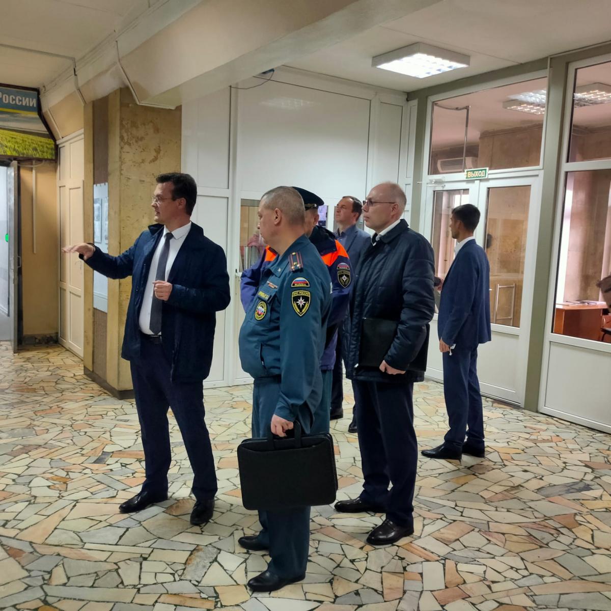 Вуз посетила делегация ГУ МЧС России по Саратовской области Фото 6