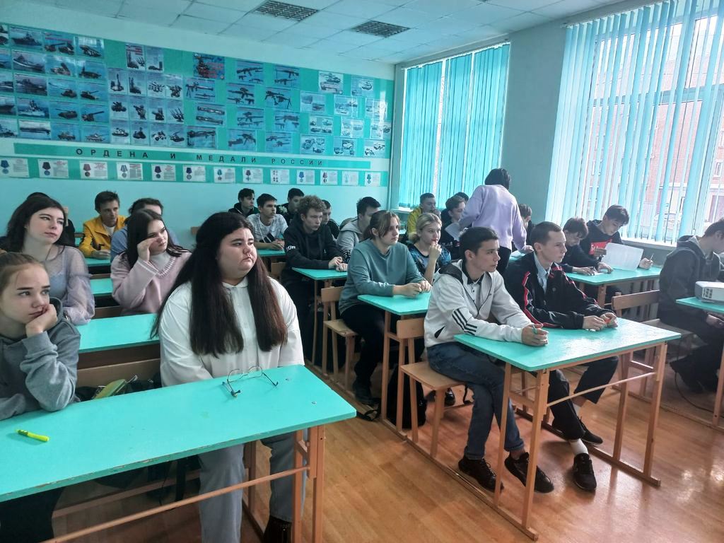 Психолог вуза встретилась со студентами Пугачевского филиала Фото 3