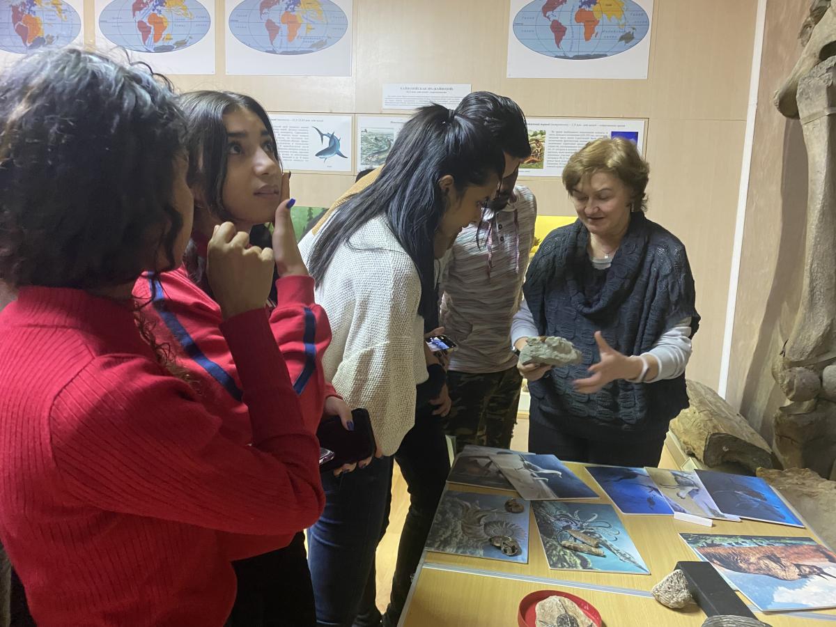Студенты - иностранцы посетили Саратовский музей краеведения Фото 6