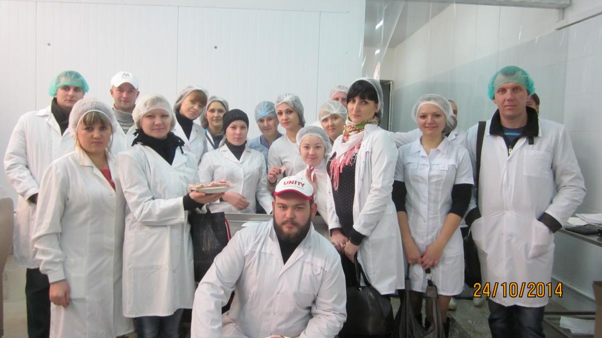 Открытое практическое занятие на мясоперерабатывающем предприятии ООО «МирАрт», для студентов V курса специальности «Технология мяса и мясных продуктов» Фото 3 Открытое практическое занятие на мясоперерабатывающем предприятии ООО «МирАрт», для студентов V курса специальности «Технология мяса и мясных продуктов» Фото 3