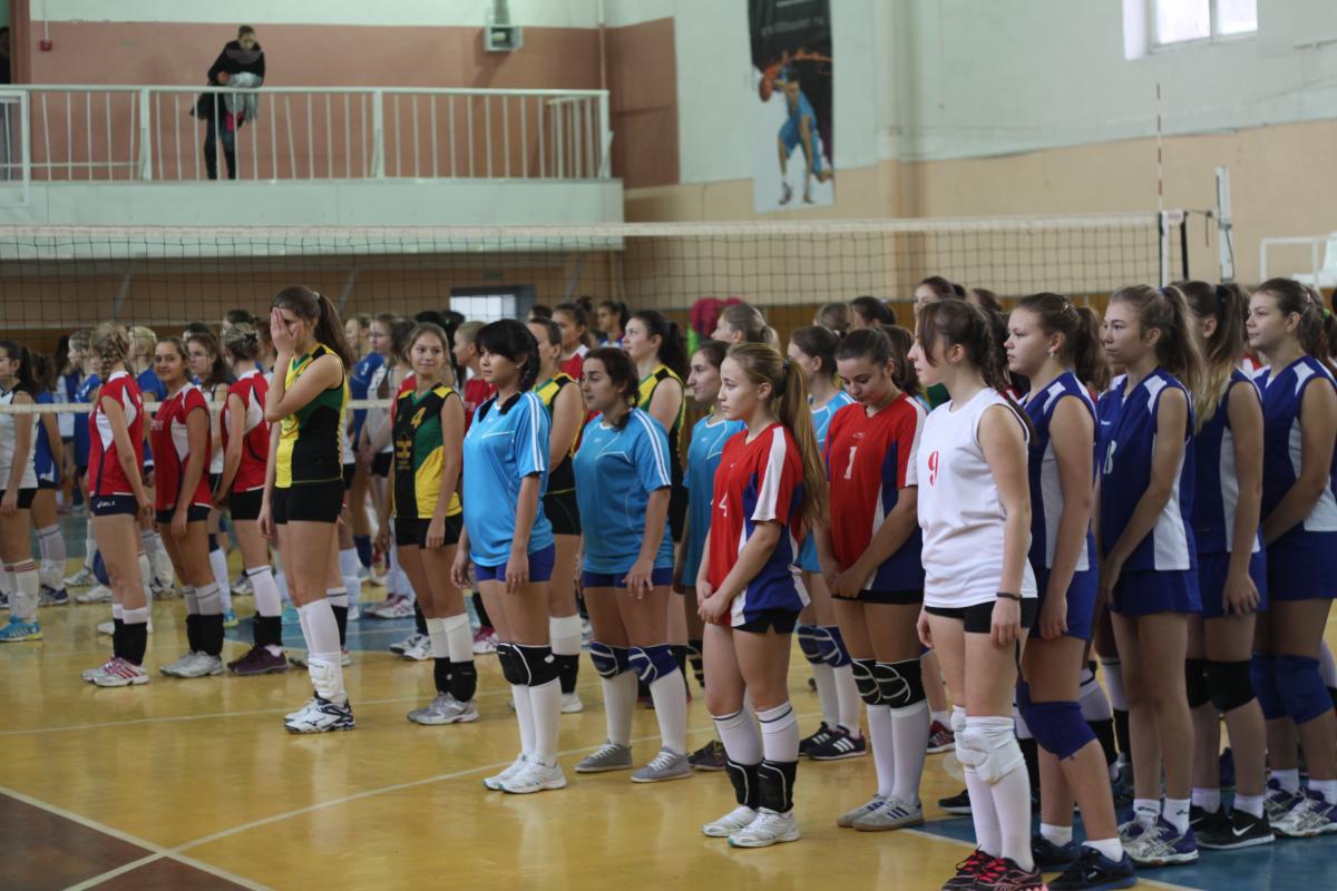 Открытое Первенство Саратовской области по волейболу среди девушек Фото 12