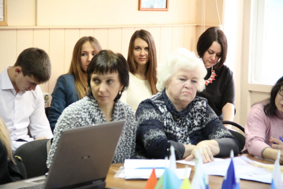 Круглый стол на тему "Развитие иппотерапии в Саратовской области как альтернативного метода социальной адаптации инвалидов" Фото 11 Круглый стол на тему "Развитие иппотерапии в Саратовской области как альтернативного метода социальной адаптации инвалидов" Фото 11
