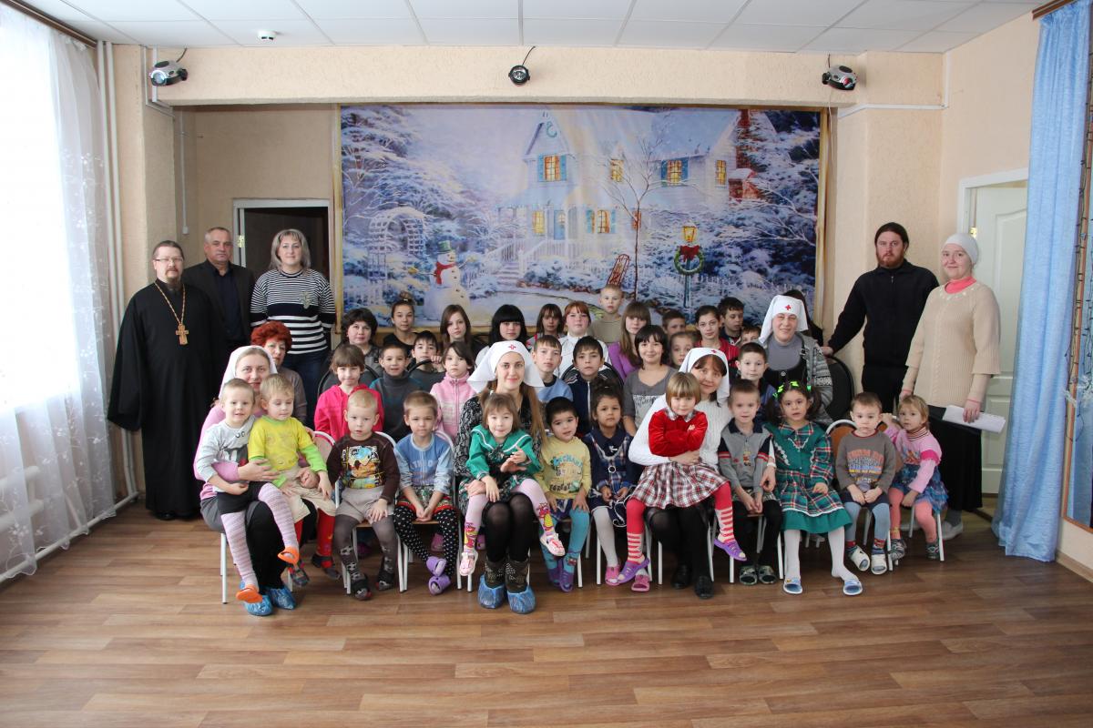 Рождественская встреча с воспитанниками социально-реабилитационного центра «Надежда» г. Энгельс Фото 3