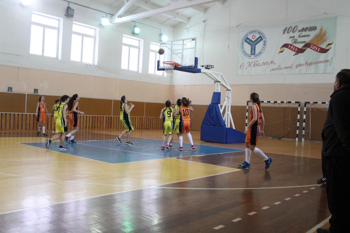 Соревнования по баскетболу среди юношей и девушек на первенство ШБЛ Саратовской области «КЭС БАСКЕТ» Фото 10