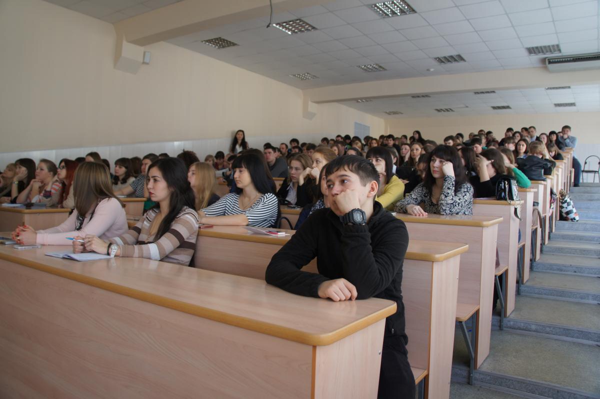 Содействие трудоустройству выпускников факультета экономики и менеджмента Фото 1