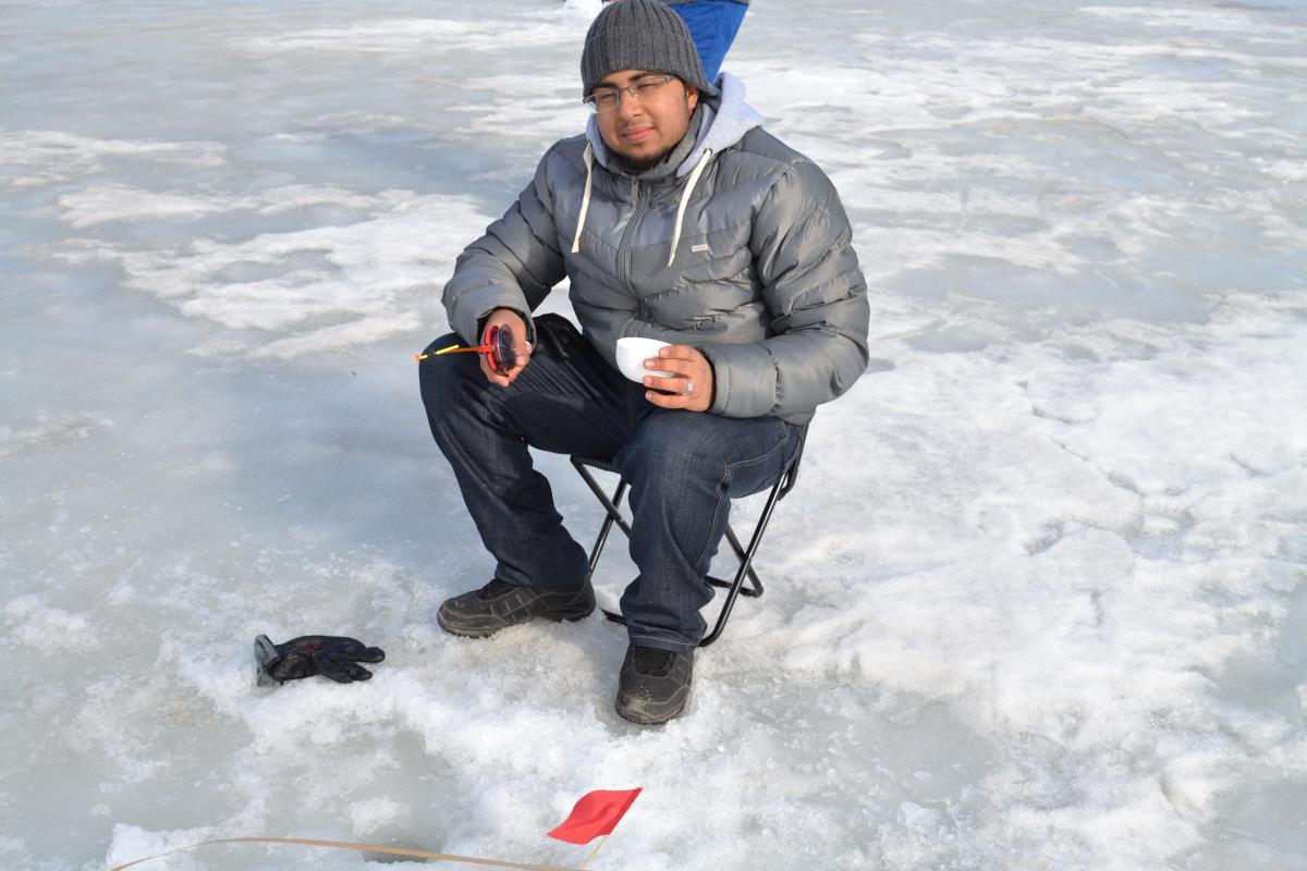 Иностранцы узнали особенности национальной зимней рыбалки Фото 9