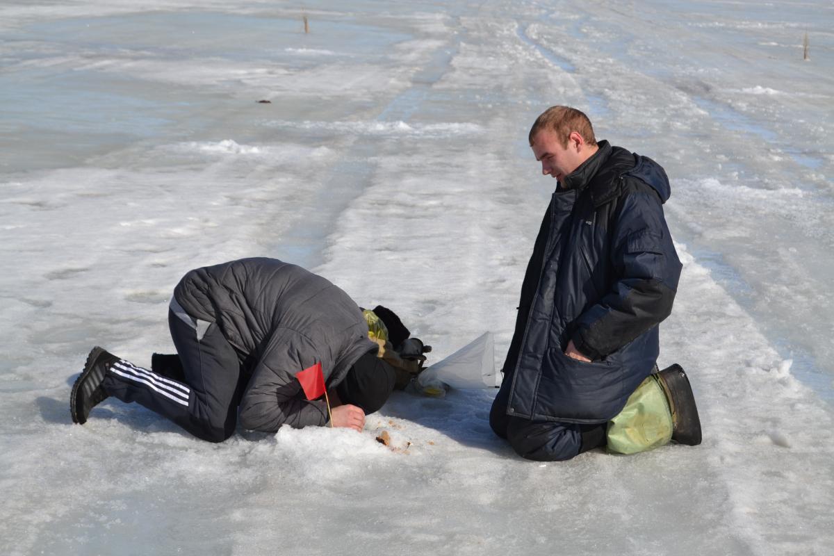 Иностранцы узнали особенности национальной зимней рыбалки Фото 11