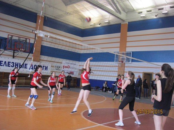 Cоревнования по волейболу на базе Саратовского техникума железнодорожного транспорта Фото 4