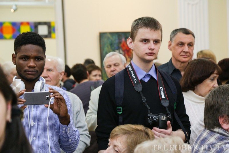 3 апреля 2015 года иностранные слушатели подготовительного отделения СГАУ посетили открытие выставки Фото 6