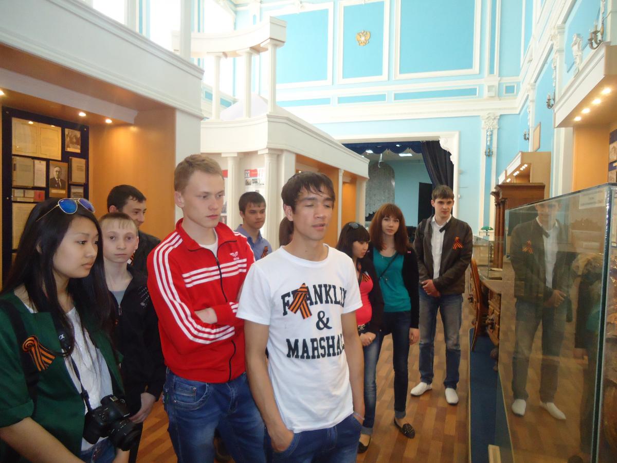 Гости из Дергачей в музее истории Фото 5