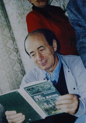 Выпускники института