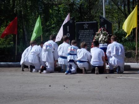 ОТКРЫТОЕ ПЕРВЕНСТВО г.Красный Кут и Краснокутского района по РУКОПАШНОМУ БОЮ среди детей и юношей посвященное 70-летию Великой Победы Фото 3