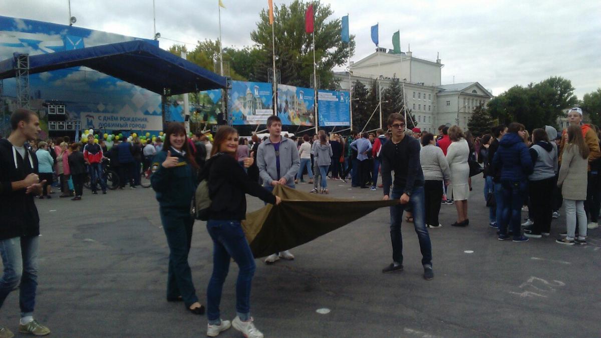 Студенты добровольцы приняли участие в проведении Всероссийского дня трезвости на главной площади города. Фото 11