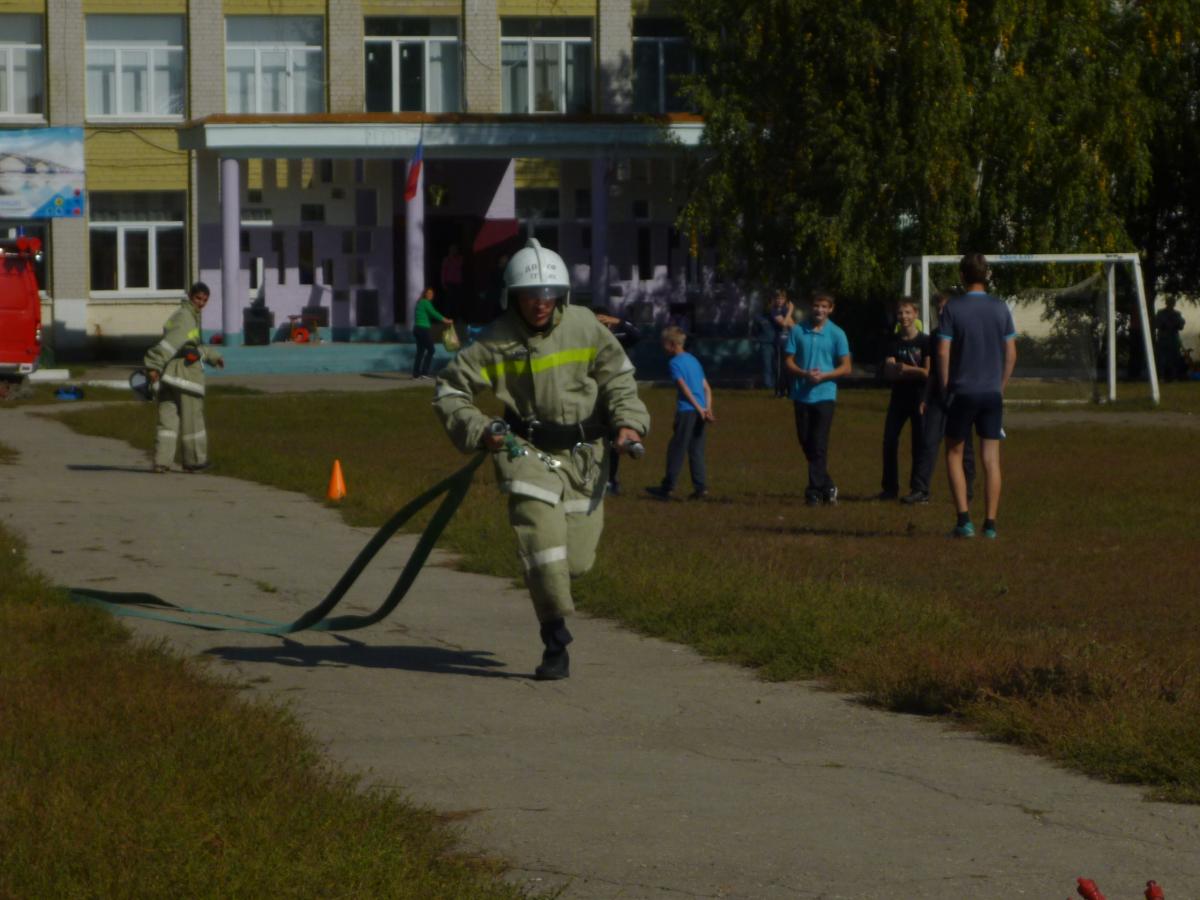 Показательные выступления студентов СГАУ на соревнованиях "Школа безопасности" Фото 3