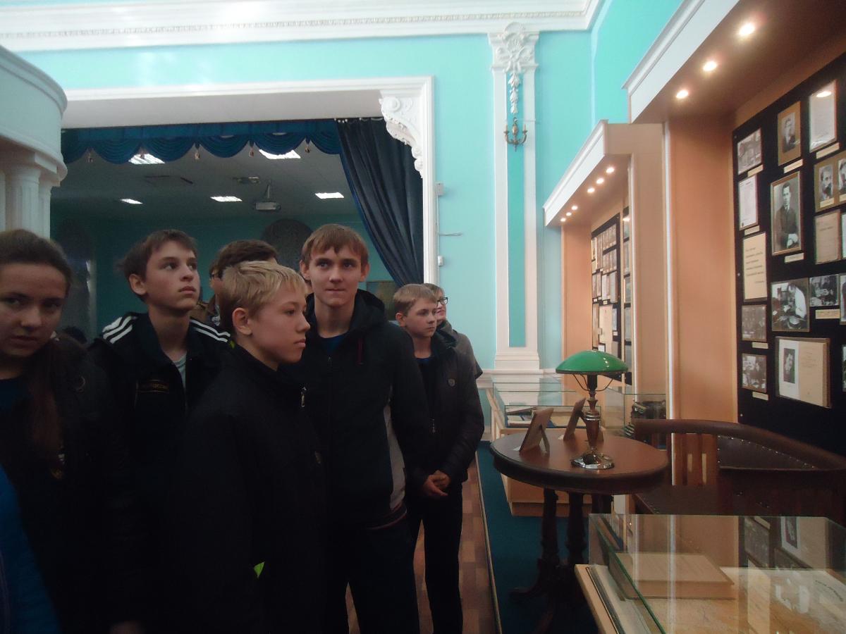 Школьники Саратова в музее истории Фото 1