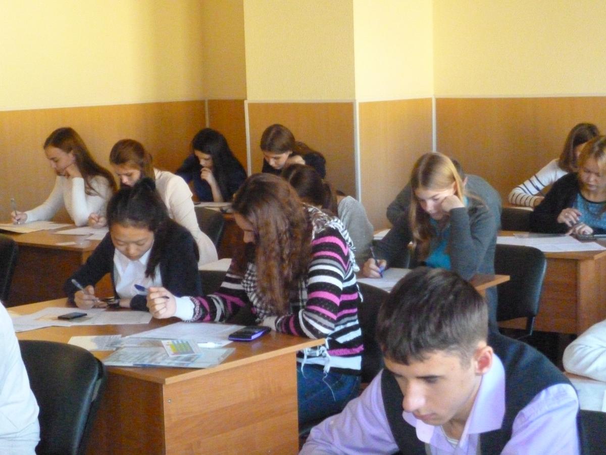 Участие сотрудников кафедры "Микробиология, биотехнология и химия" в проведении областного интеллектуального конкурса "Будущее в Ваших руках" Фото 2 Участие сотрудников кафедры "Микробиология, биотехнология и химия" в проведении областного интеллектуального конкурса "Будущее в Ваших руках" Фото 2