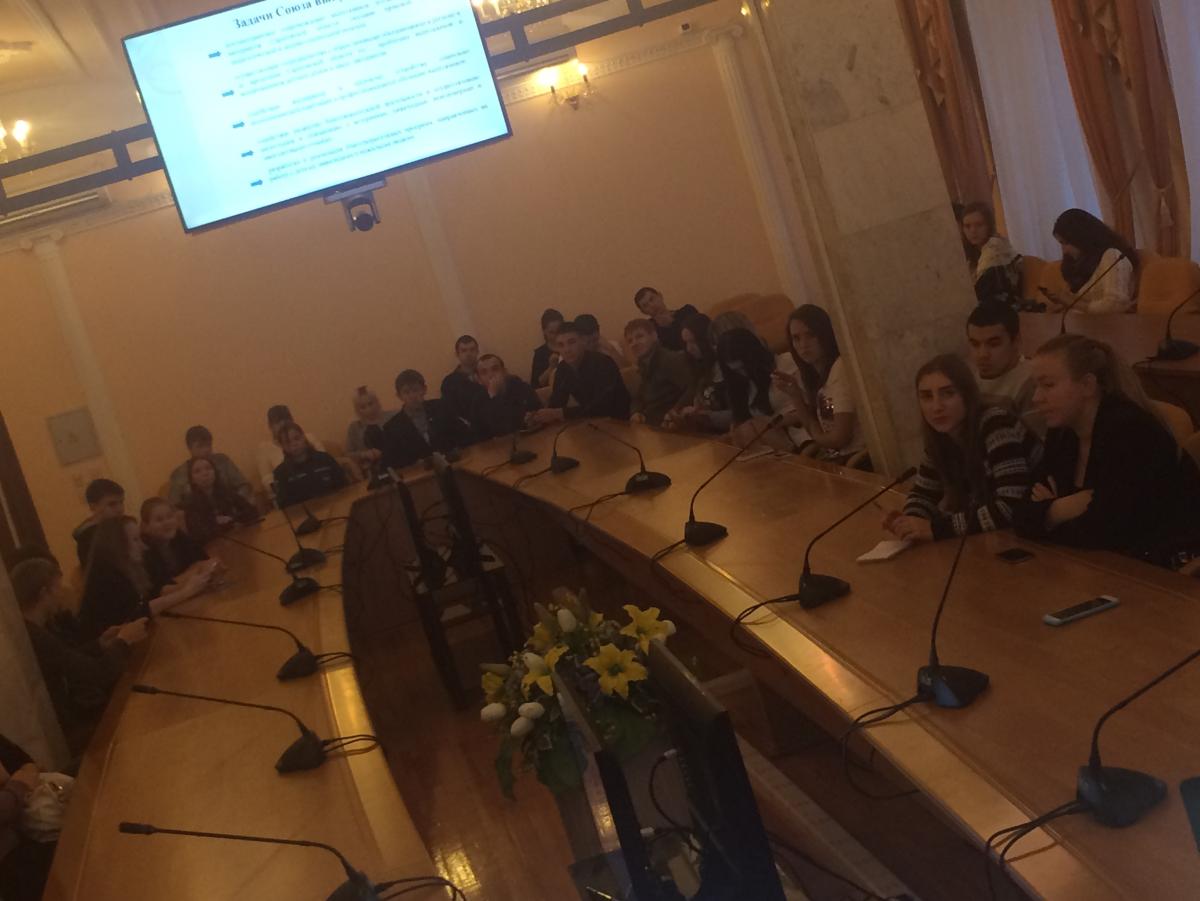 Круглый стол с презентацией деятельности Союза выпускников интернатных учреждений области, созданного при поддержке Уполномоченного по правам ребенка в Саратовской области. Фото 6 Круглый стол с презентацией деятельности Союза выпускников интернатных учреждений области, созданного при поддержке Уполномоченного по правам ребенка в Саратовской области. Фото 6