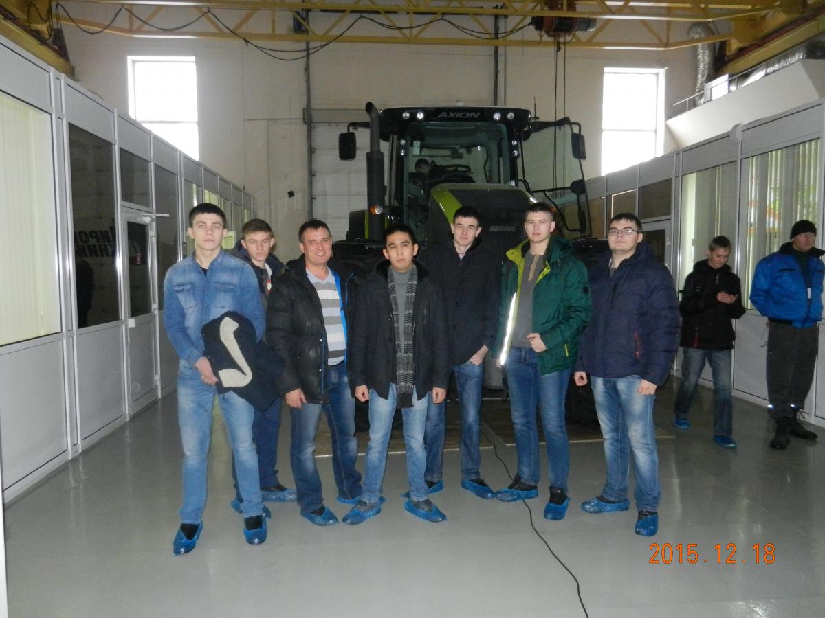 Увлекательное мероприятие – экскурсия для студентов 1 курса направления подготовки «Агроинженерия» и курируемой группы Б-АИ-ТО-301 факультета «Инженерии и природообустройства» в компании ООО «МИРОВАЯ ТЕХНИКА» официального дилера CLAAS Фото 2 Увлекательное мероприятие – экскурсия для студентов 1 курса направления подготовки «Агроинженерия» и курируемой группы Б-АИ-ТО-301 факультета «Инженерии и природообустройства» в компании ООО «МИРОВАЯ ТЕХНИКА» официального дилера CLAAS Фото 2