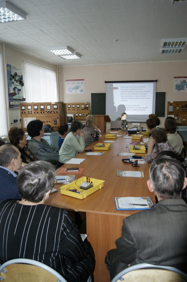 Мастер-класс на кафедре для учителей города Саратова и области «Превратить электричество в магнетизм» Фото 5