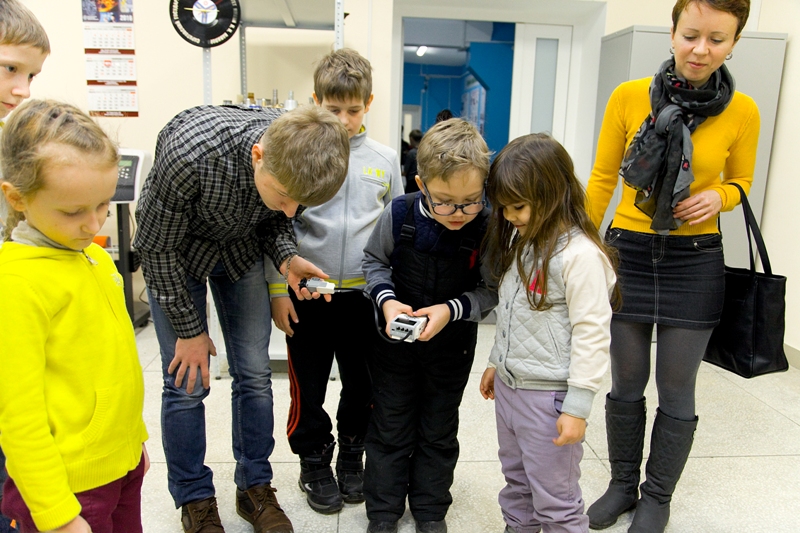 В инжиниринговом центре СГАУ начал свою работу кружок для детей «Робототехника в новом измерении» Фото 12