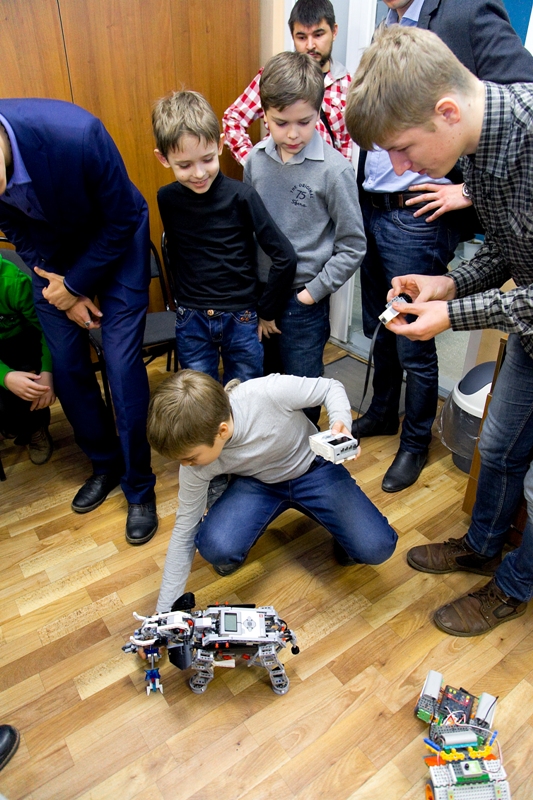 В инжиниринговом центре СГАУ начал свою работу кружок для детей «Робототехника в новом измерении» Фото 17