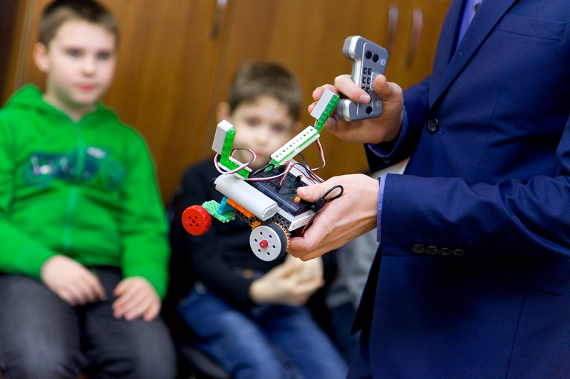 В инжиниринговом центре СГАУ начал свою работу кружок для детей «Робототехника в новом измерении» Фото 10