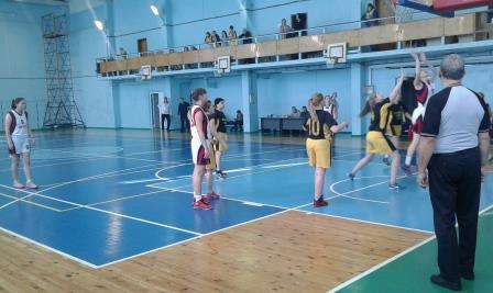 Соревнования по баскетболу среди девушек Фото 3