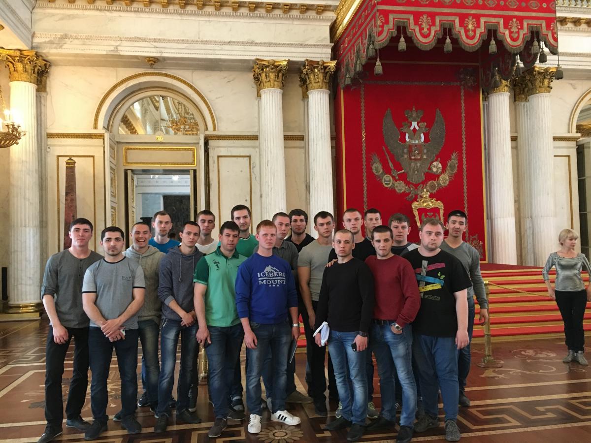 Праздник Победы студенты лучшей группы университета встретили в городе-герое Санкт-Петербург Фото 5 Праздник Победы студенты лучшей группы университета встретили в городе-герое Санкт-Петербург Фото 5