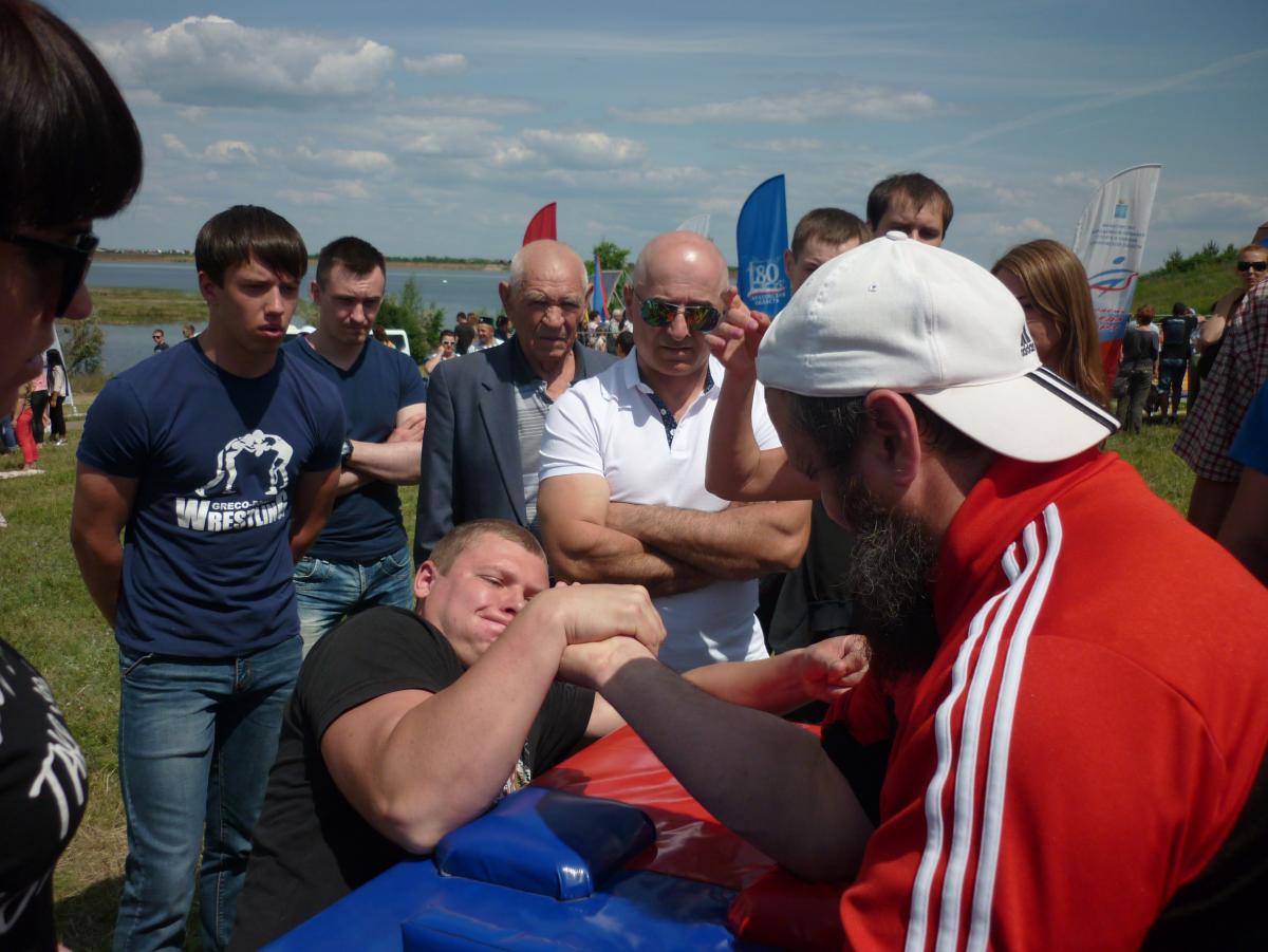 Спортсмены сборной команды СГАУ  им. Н.И.Вавилова по армрестлингу заняли 2 места на Сабантуе. Фото 3