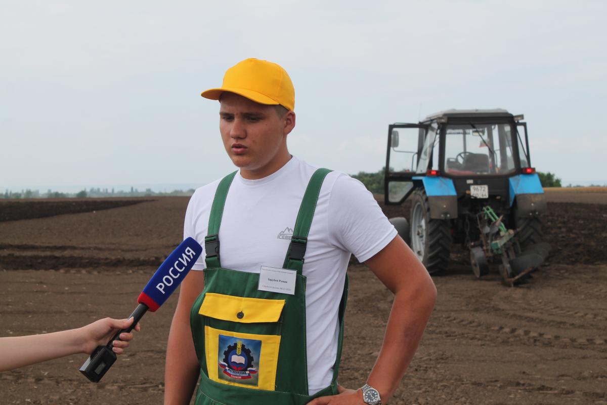 День Поля, приуроченный к Году хлебороба Саратовской области Фото 4