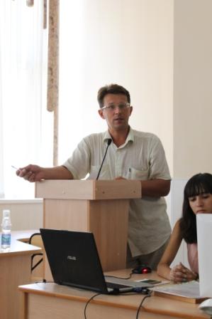 Городское августовское совещание для учителей географии г. Саратова «Роль естественно – научных дисциплин в экологическом воспитании и образовании учащихся» Фото 6 Городское августовское совещание для учителей географии г. Саратова «Роль естественно – научных дисциплин в экологическом воспитании и образовании учащихся» Фото 6