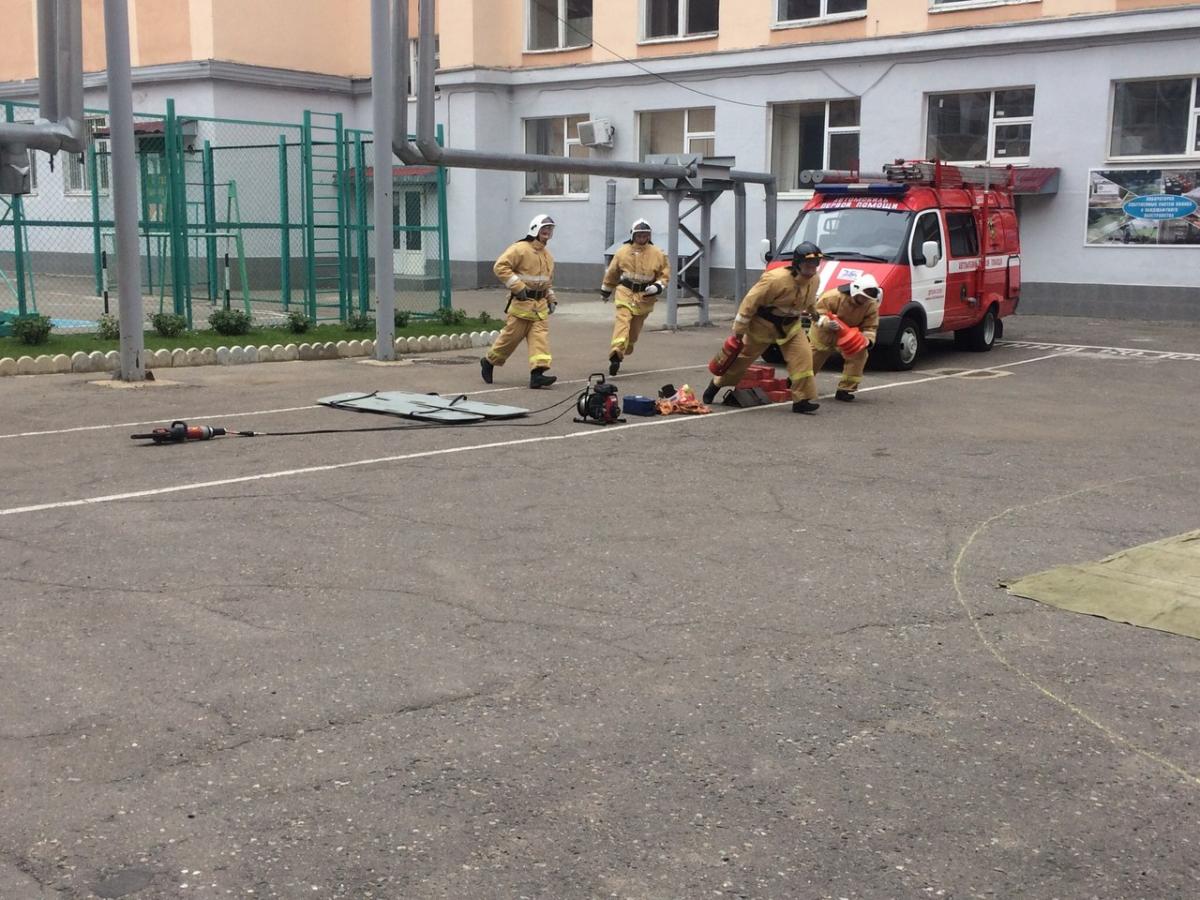 Лучшая команда ФГБОУ ВО Саратовский ГАУ им. Н.И.Вавилова по проведению аварийно-спасательных работ при ликвидации чрезвычайных ситуаций на автомобильном транспорте в 2016 году Фото 3