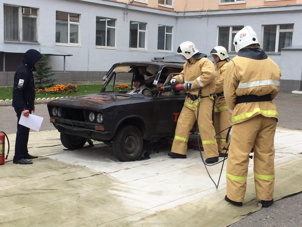 Лучшая команда ФГБОУ ВО Саратовский ГАУ им. Н.И.Вавилова по проведению аварийно-спасательных работ при ликвидации чрезвычайных ситуаций на автомобильном транспорте в 2016 году Фото 5