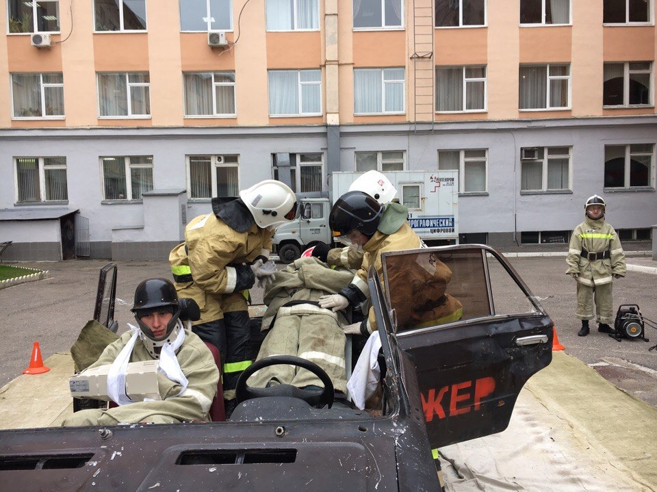 Лучшая команда ФГБОУ ВО Саратовский ГАУ им. Н.И.Вавилова по проведению аварийно-спасательных работ при ликвидации чрезвычайных ситуаций на автомобильном транспорте в 2016 году Фото 12