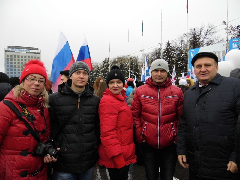 Участие преподавателей кафедры "ТС и ТКМ" и студентов курируемых групп в праздновании Дня народного единства Фото 5