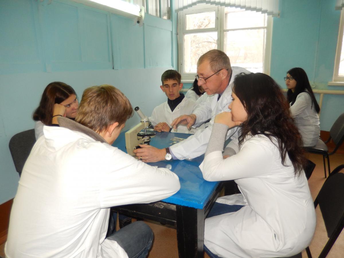 Занятия со студентами Краснокутского зооветеринарного техникума Фото 2
