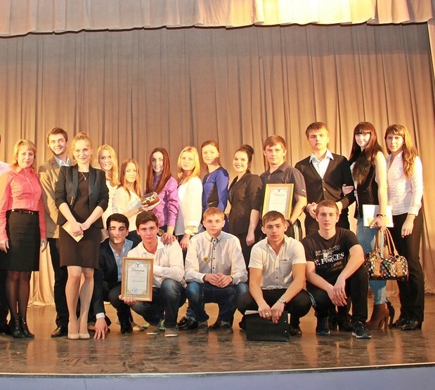 Команда ФПиЛХ "Яблочный фреш" стала дипломантом конкурса "Первый среди первых" Фото 6