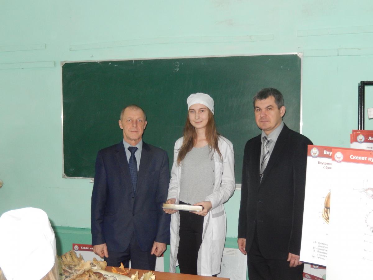 Итоги конкурса стенных газет «Новогодняя сказка» Фото 3