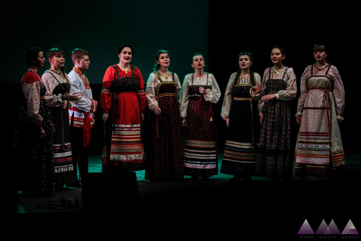 01. Ансамбль народной песни «Колосок», руководитель Анна Алексеевна Кудрявцева. Фото 4 01. Ансамбль народной песни «Колосок», руководитель Анна Алексеевна Кудрявцева. Фото 4