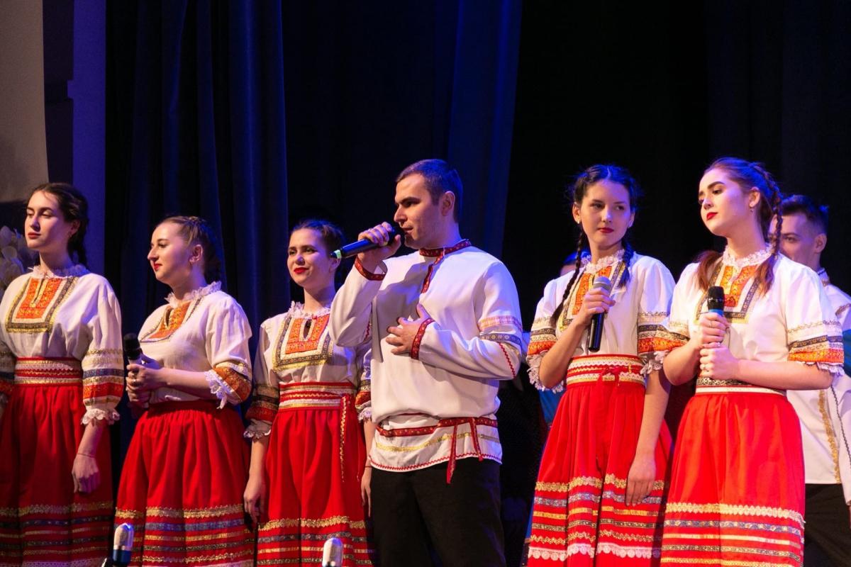 01. Ансамбль народной песни «Колосок», руководитель Анна Алексеевна Кудрявцева. Фото 11 01. Ансамбль народной песни «Колосок», руководитель Анна Алексеевна Кудрявцева. Фото 11