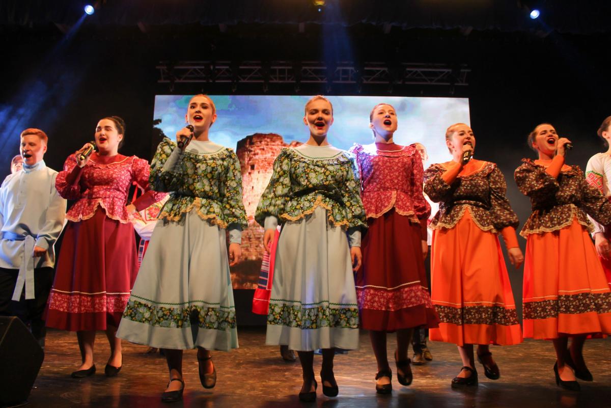 01. Ансамбль народной песни «Колосок», руководитель Анна Алексеевна Кудрявцева. Фото 15 01. Ансамбль народной песни «Колосок», руководитель Анна Алексеевна Кудрявцева. Фото 15