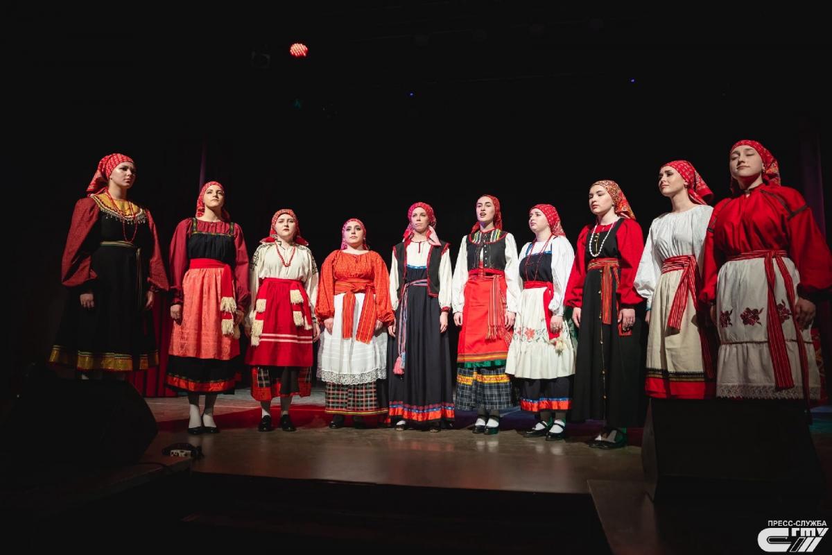 01. Ансамбль народной песни «Колосок», руководитель Анна Алексеевна Кудрявцева. Фото 19 01. Ансамбль народной песни «Колосок», руководитель Анна Алексеевна Кудрявцева. Фото 19