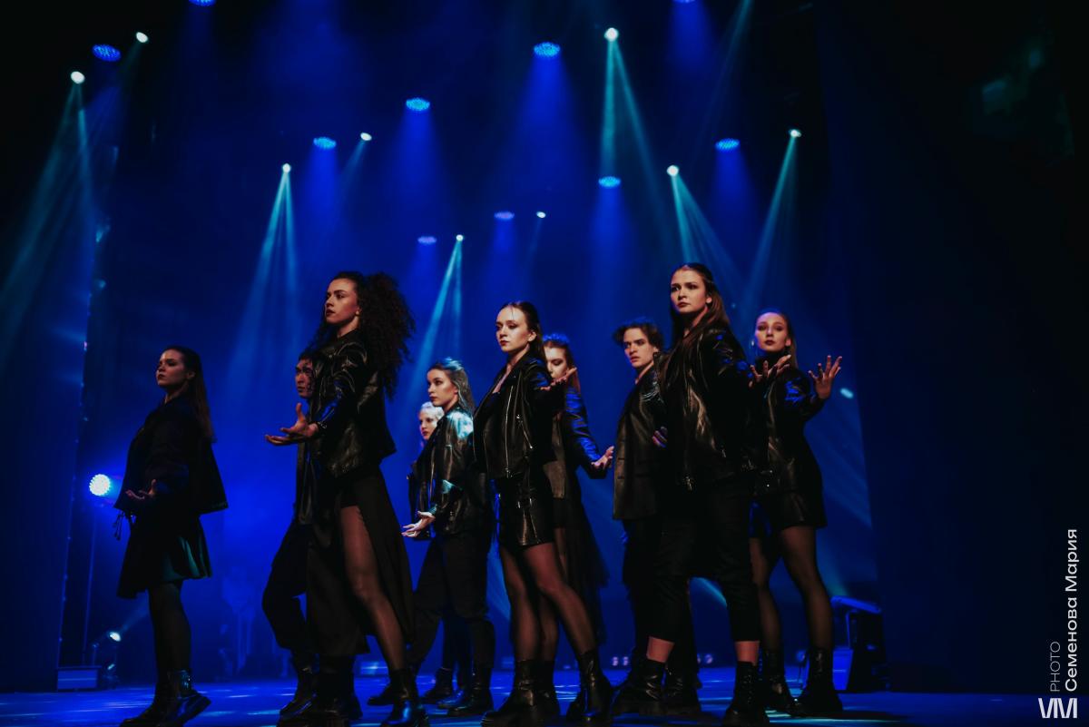 03. Ансамбль эстрадно-современного танца «Вариант», руководитель Игорь Олегович Юртанов. Фото 17 03. Ансамбль эстрадно-современного танца «Вариант», руководитель Игорь Олегович Юртанов. Фото 17