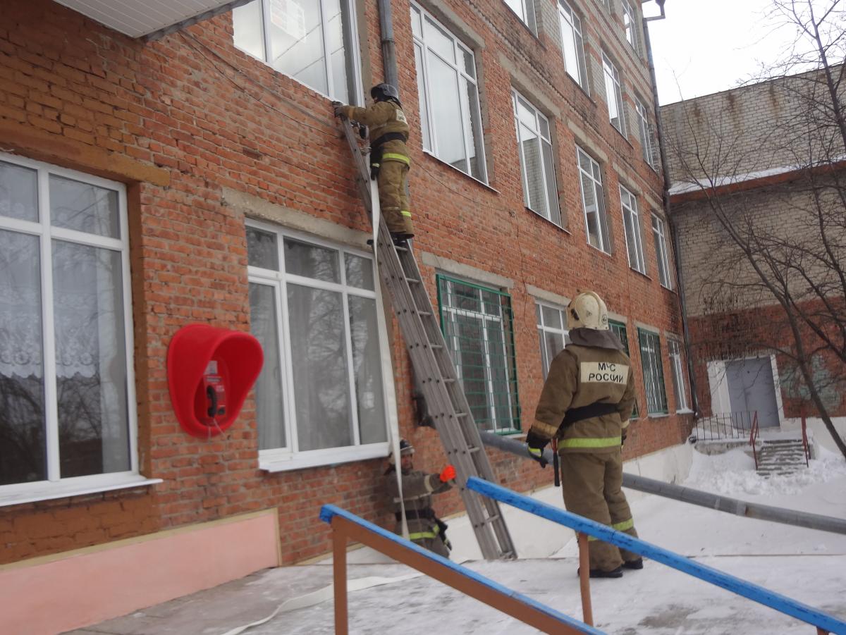 Учебная пожарная тревога в Краснокутском зооветеринарном техникуме-ФГБОУ ВО Саратовский ГАУ Фото 19