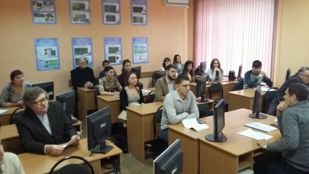 Заседание секции "Инженерные изыскания, природообустройство и водопользование" в рамках конференции ППС и аспирантов СГАУ по итогам научно-исследовательской, учебно-методической и воспитательной работы за 2016 г. Фото 2