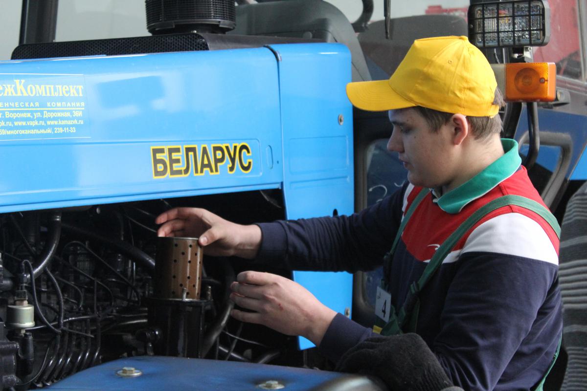 Соревнования Worldskills International “Молодые профессионалы” В Инжиниринговом центре Саратовского ГАУ Фото 2