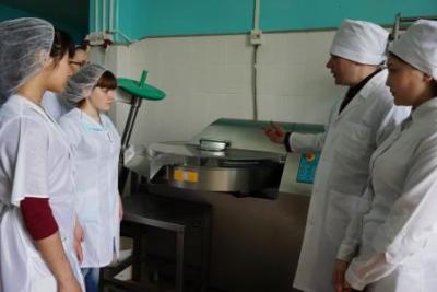 Посещение учебно-научно-производственной лаборатории «Пищевик»