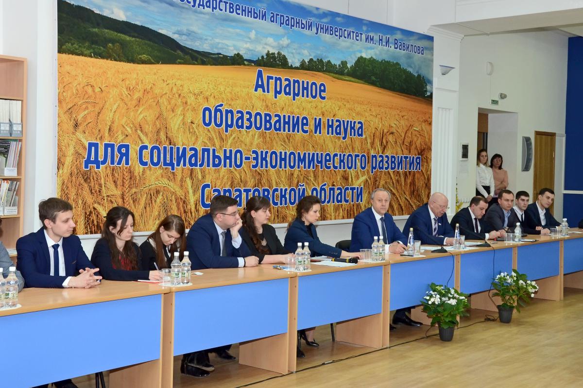 Участие Инжинирингового центра в выставке инновационных достижений студентов и молодых ученых Саратовского ГАУ Фото 14 Участие Инжинирингового центра в выставке инновационных достижений студентов и молодых ученых Саратовского ГАУ Фото 14