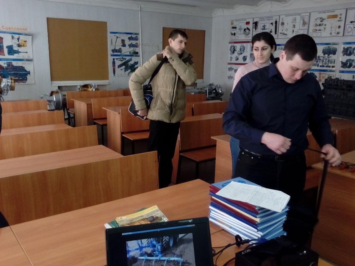 Подготовка преподавателями кафедры «Процессы и сельскохозяйственные машины в АПК» слушателей по программе повышения квалификации «Инновационные технологии в агроинженерии» Фото 15 Подготовка преподавателями кафедры «Процессы и сельскохозяйственные машины в АПК» слушателей по программе повышения квалификации «Инновационные технологии в агроинженерии» Фото 15
