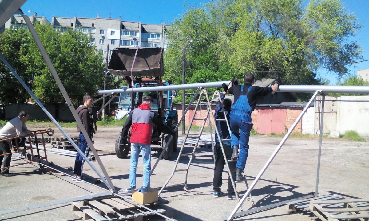 Студенты СГАУ на монтажных работах дождевальной техники в ФГБНУ ВолжНИИГиМ Фото 6